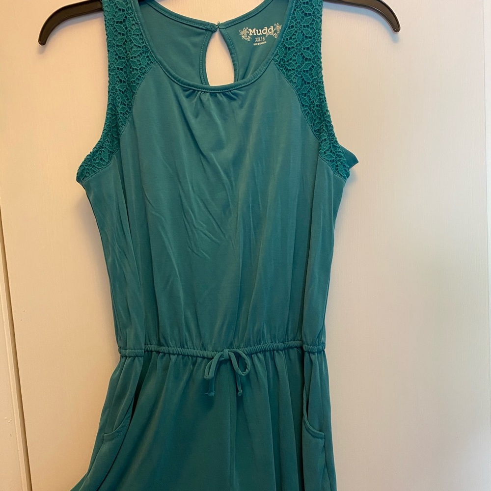 Girl’s Sleeveless Romper